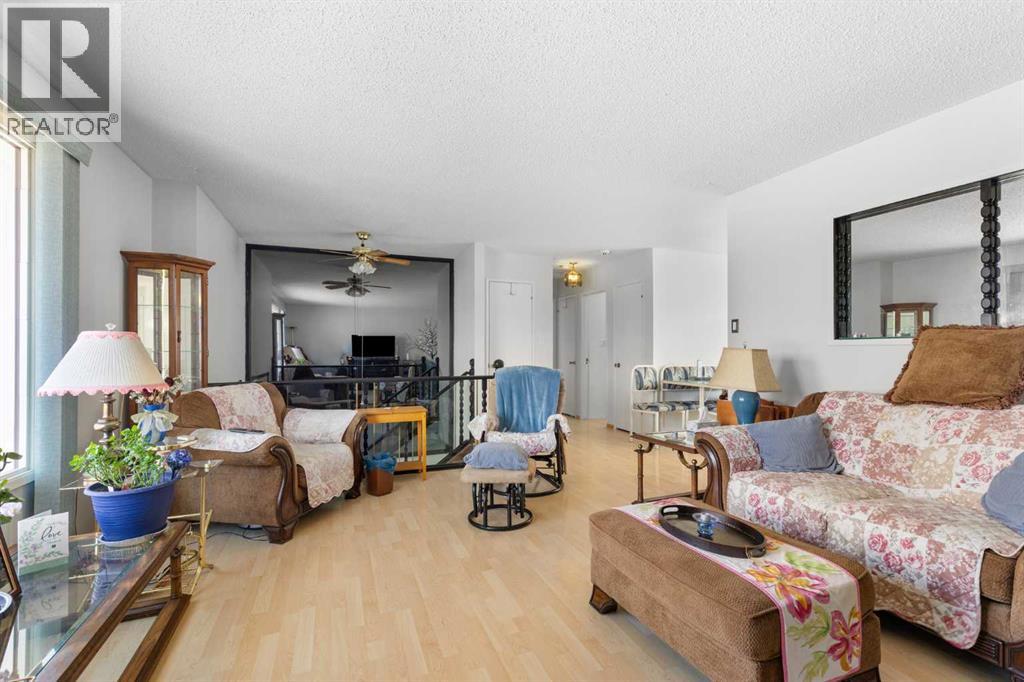 504 Sissons Crescent SE, Medicine Hat, Alberta  T1B 2J9 - Photo 7 - A2300039