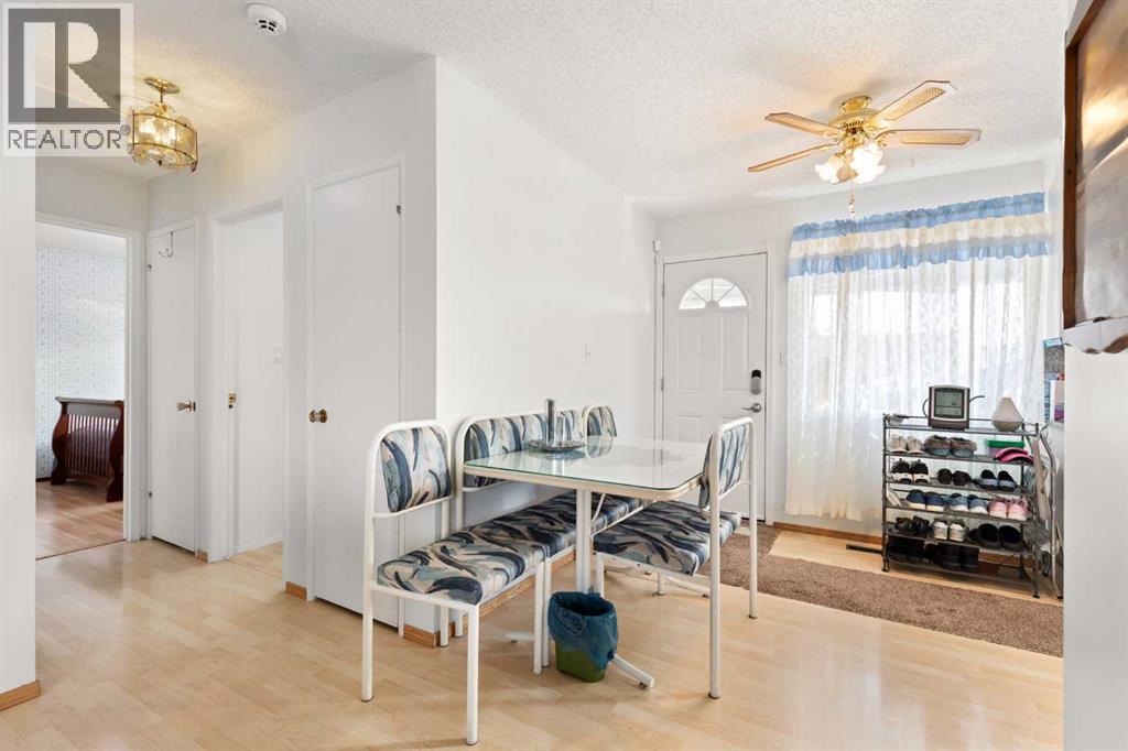 504 Sissons Crescent SE, Medicine Hat, Alberta  T1B 2J9 - Photo 8 - A2300039