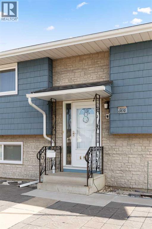 504 Sissons Crescent SE, Medicine Hat, Alberta  T1B 2J9 - Photo 3 - A2300039