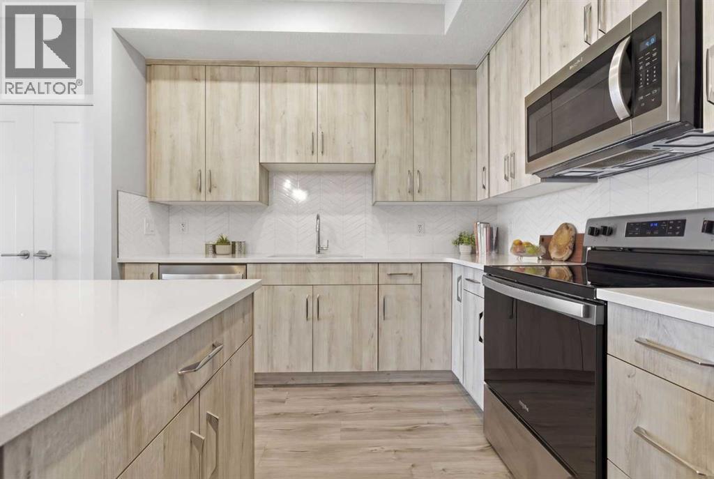 301, 71 Shawnee Common SW, Calgary, Alberta  T2Y 0R2 - Photo 9 - A2296258