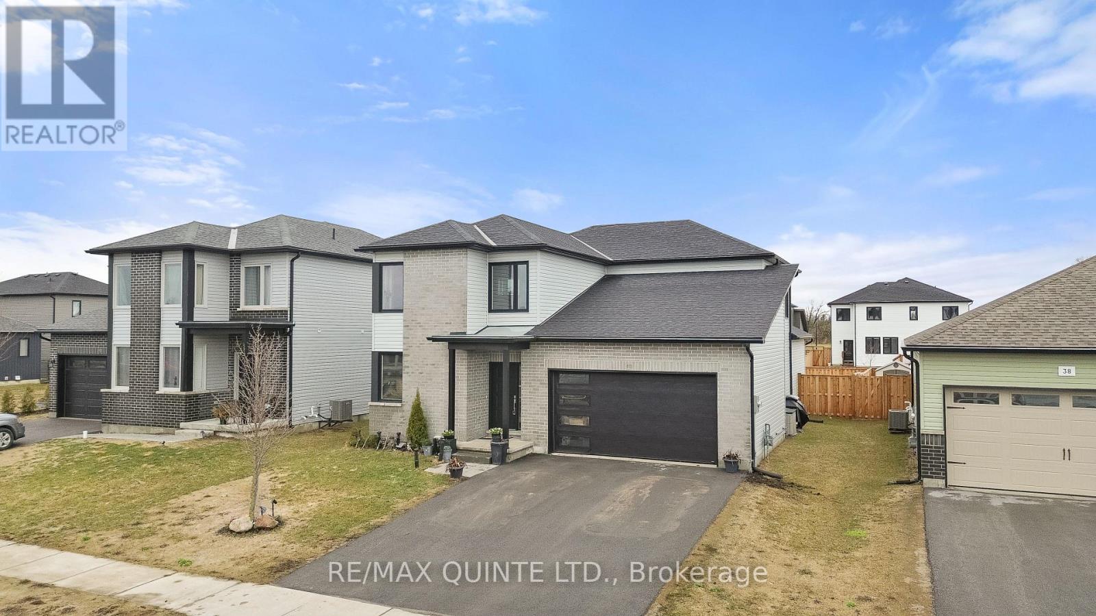 40 Allen Street, Prince Edward County, Ontario  K0K 2T0 - Photo 3 - X12984374