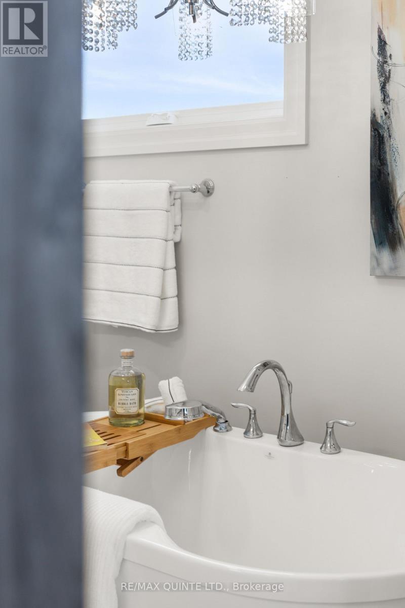 40 Allen Street, Prince Edward County, Ontario  K0K 2T0 - Photo 43 - X12984374