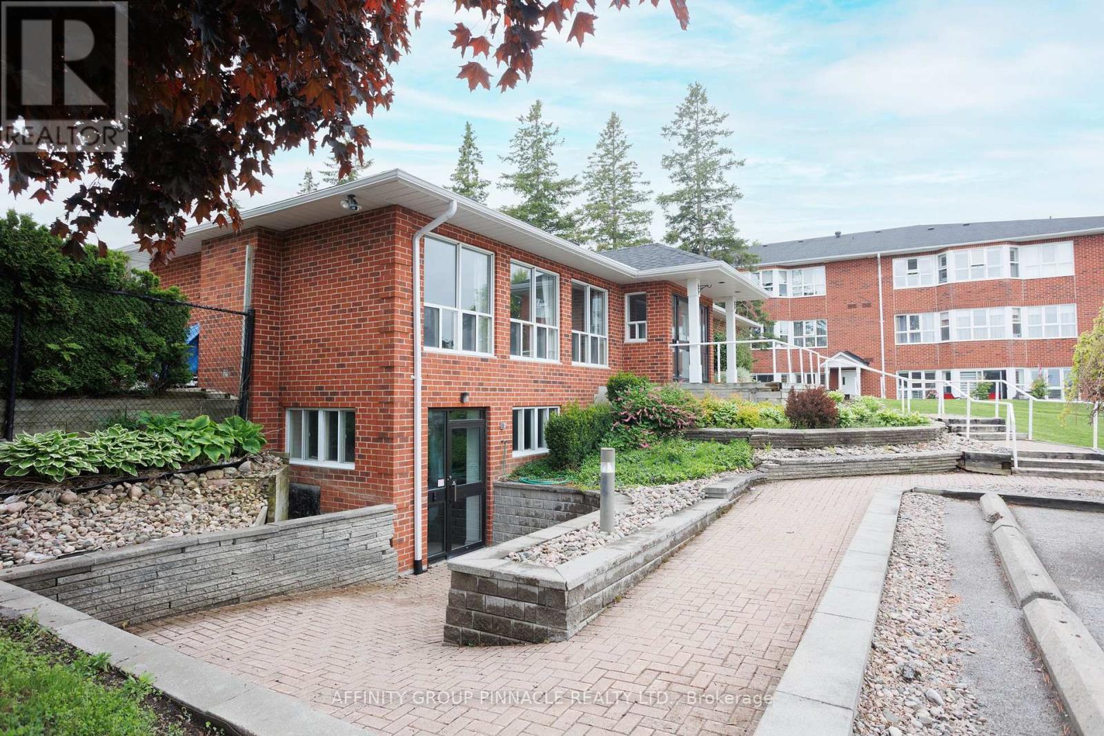 203 - 4 Heritage Way, Kawartha Lakes, Ontario K9V 5Z2 - Photo 3 - X12984466