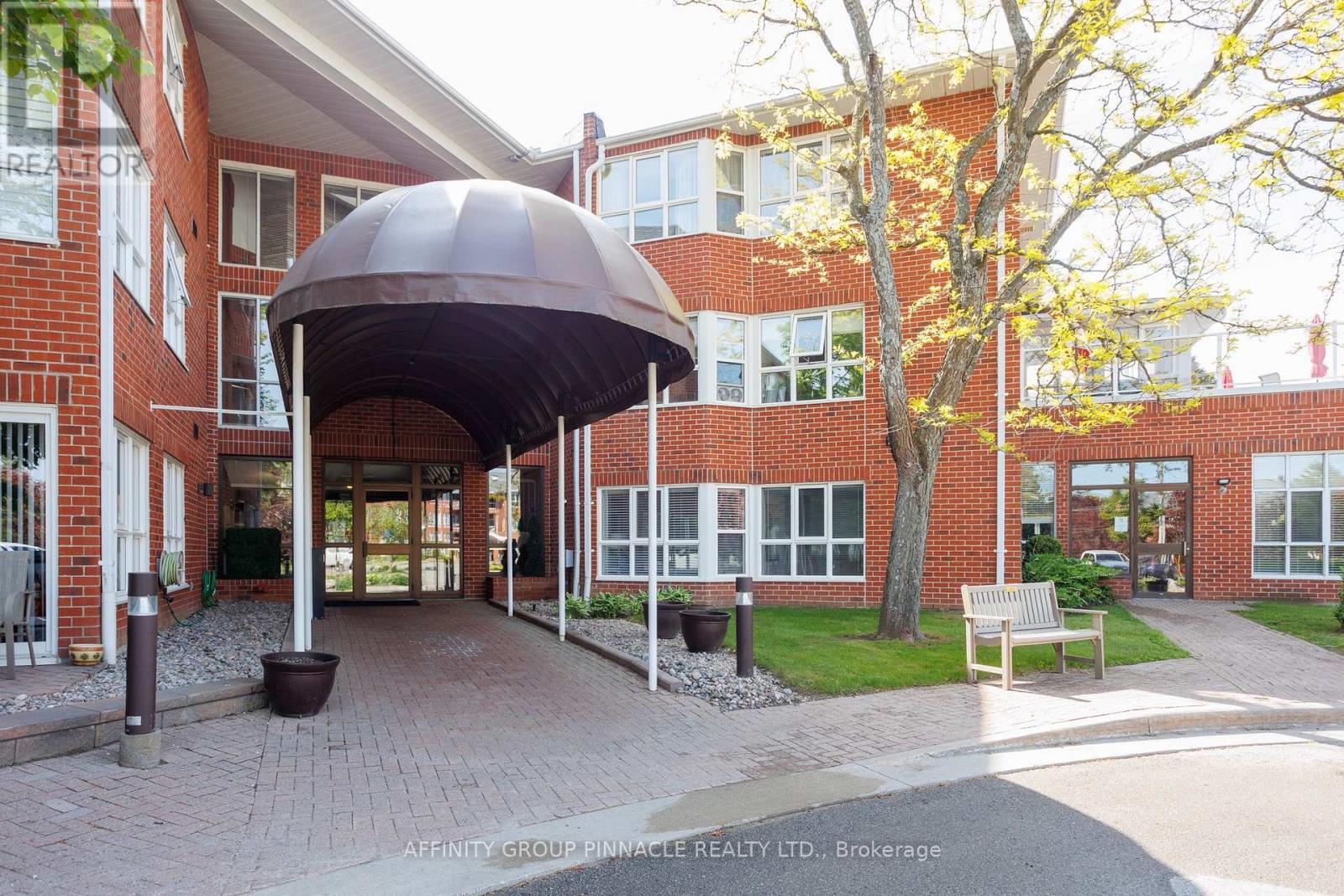 203 - 4 Heritage Way, Kawartha Lakes, Ontario K9V 5Z2 - Photo 4 - X12984466