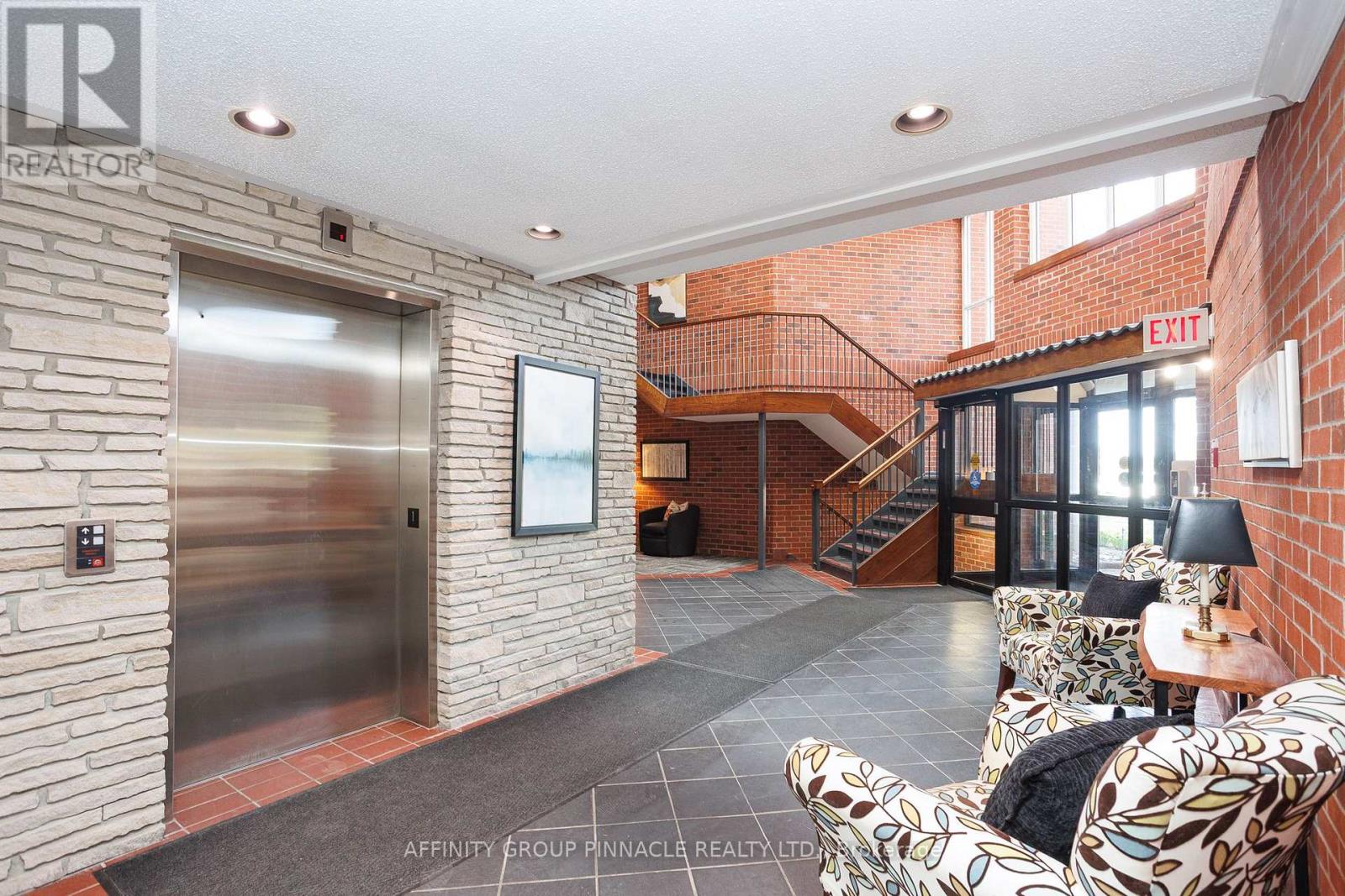 203 - 4 Heritage Way, Kawartha Lakes, Ontario K9V 5Z2 - Photo 6 - X12984466