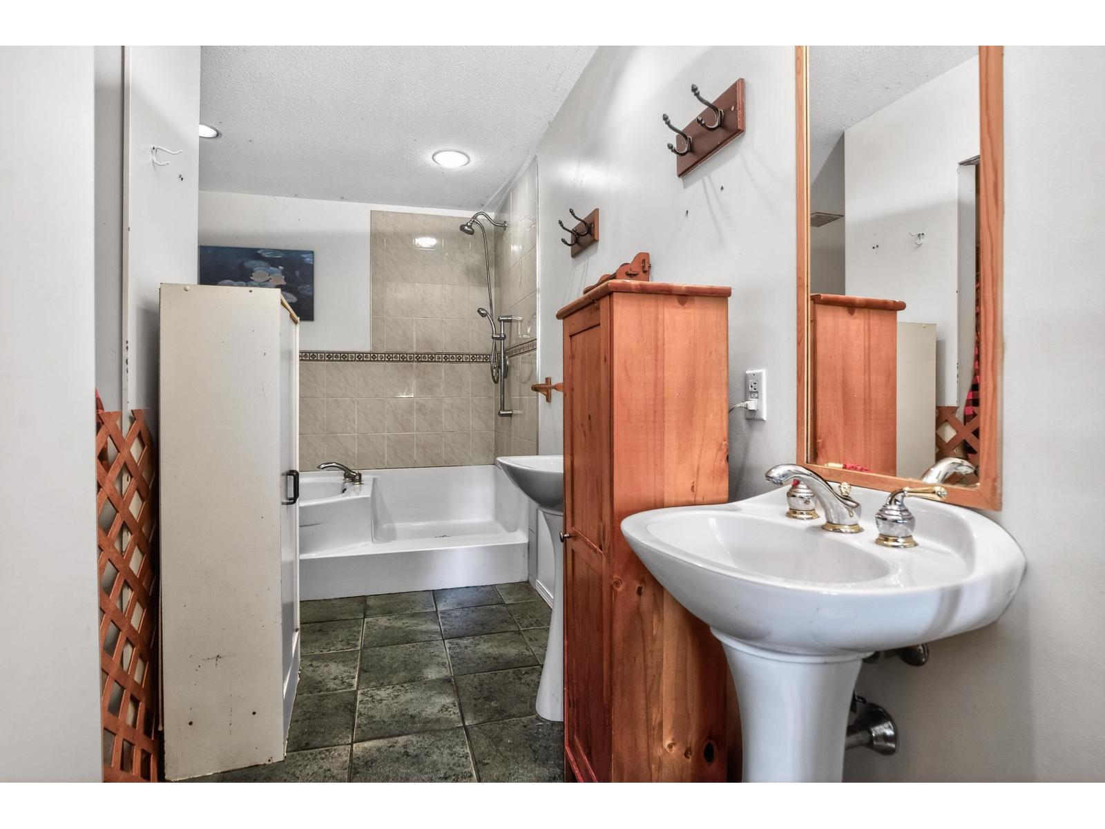 8642 Harvie Road, Surrey, British Columbia  V4N 3G5 - Photo 15 - R3106969