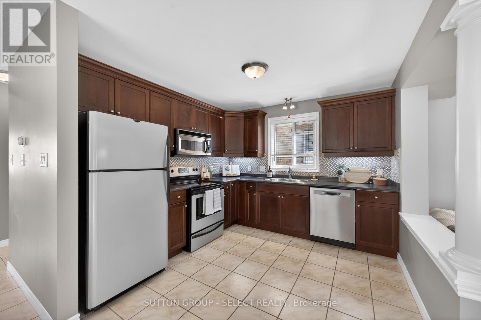 1489 Mickleborough Drive, London North, Ontario  N6G 5R6 - Photo 10 - X12984368