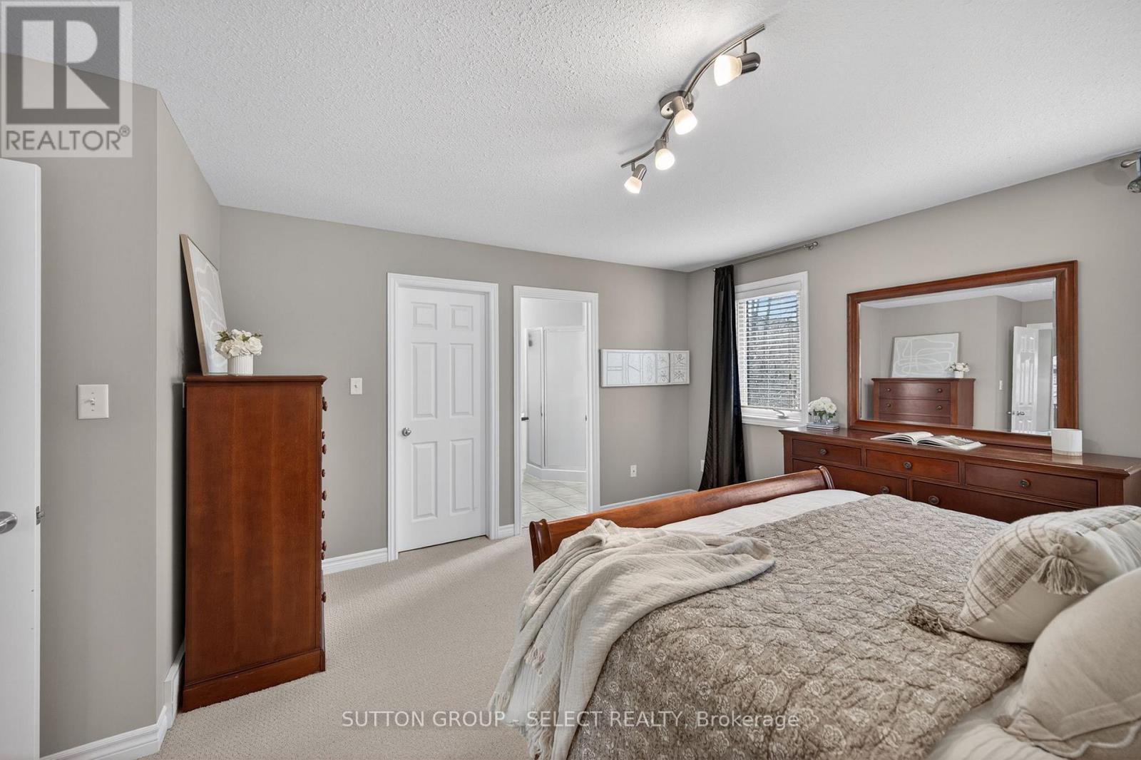 1489 Mickleborough Drive, London North, Ontario  N6G 5R6 - Photo 16 - X12984368