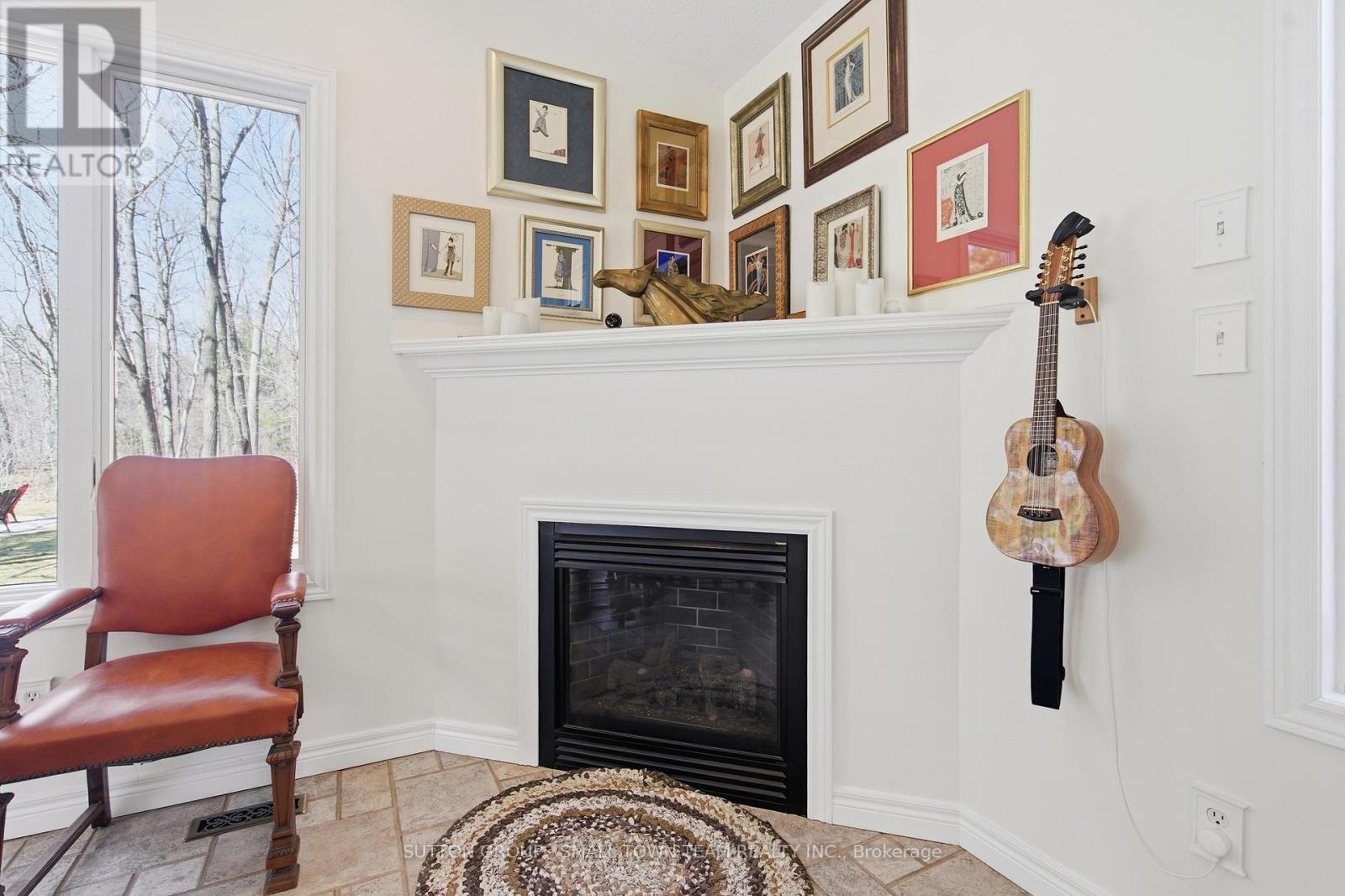 8816 Timberwood Trail, Lambton Shores, Ontario  N0M 1T0 - Photo 15 - X12984432