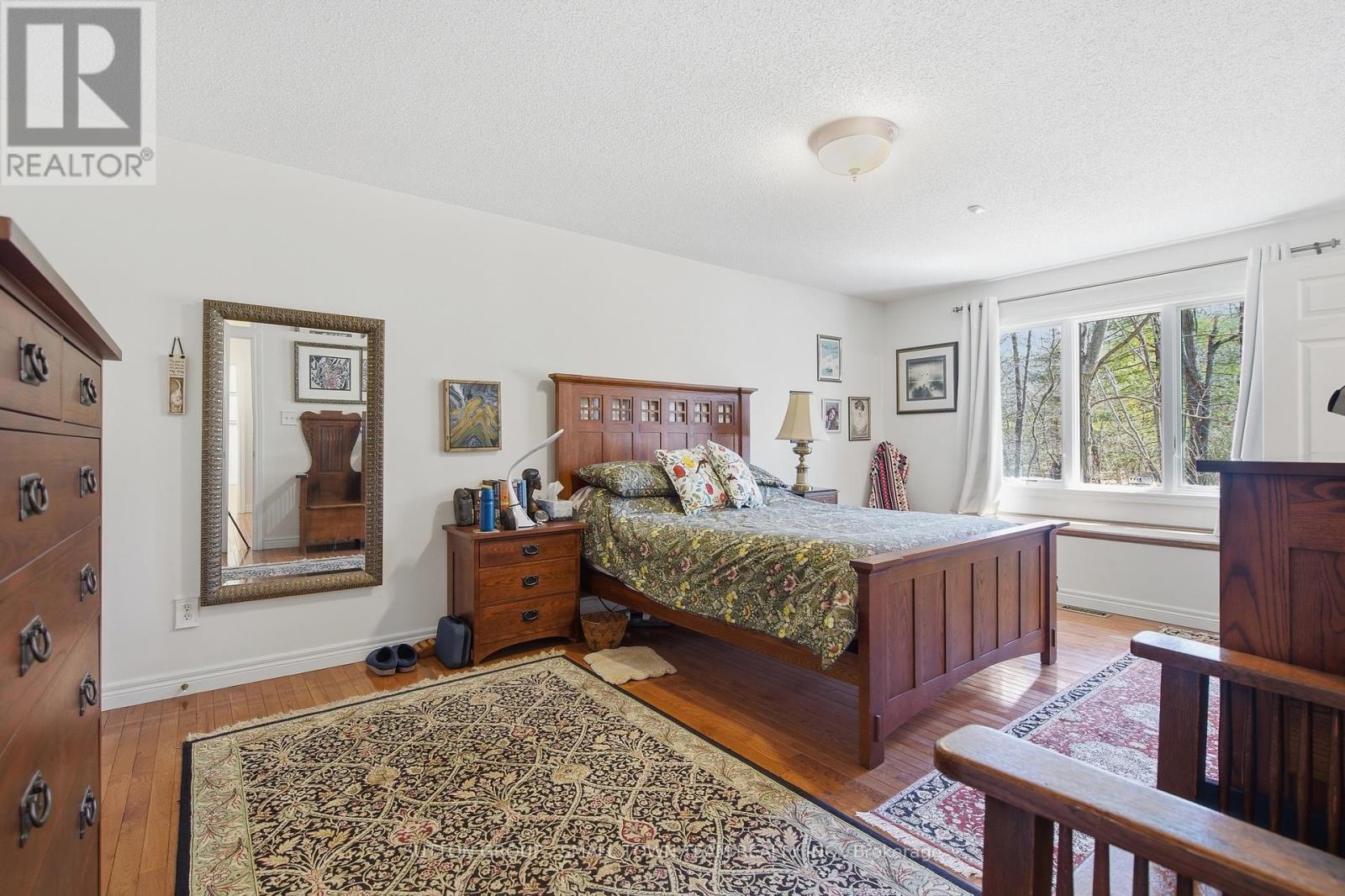 8816 Timberwood Trail, Lambton Shores, Ontario  N0M 1T0 - Photo 22 - X12984432