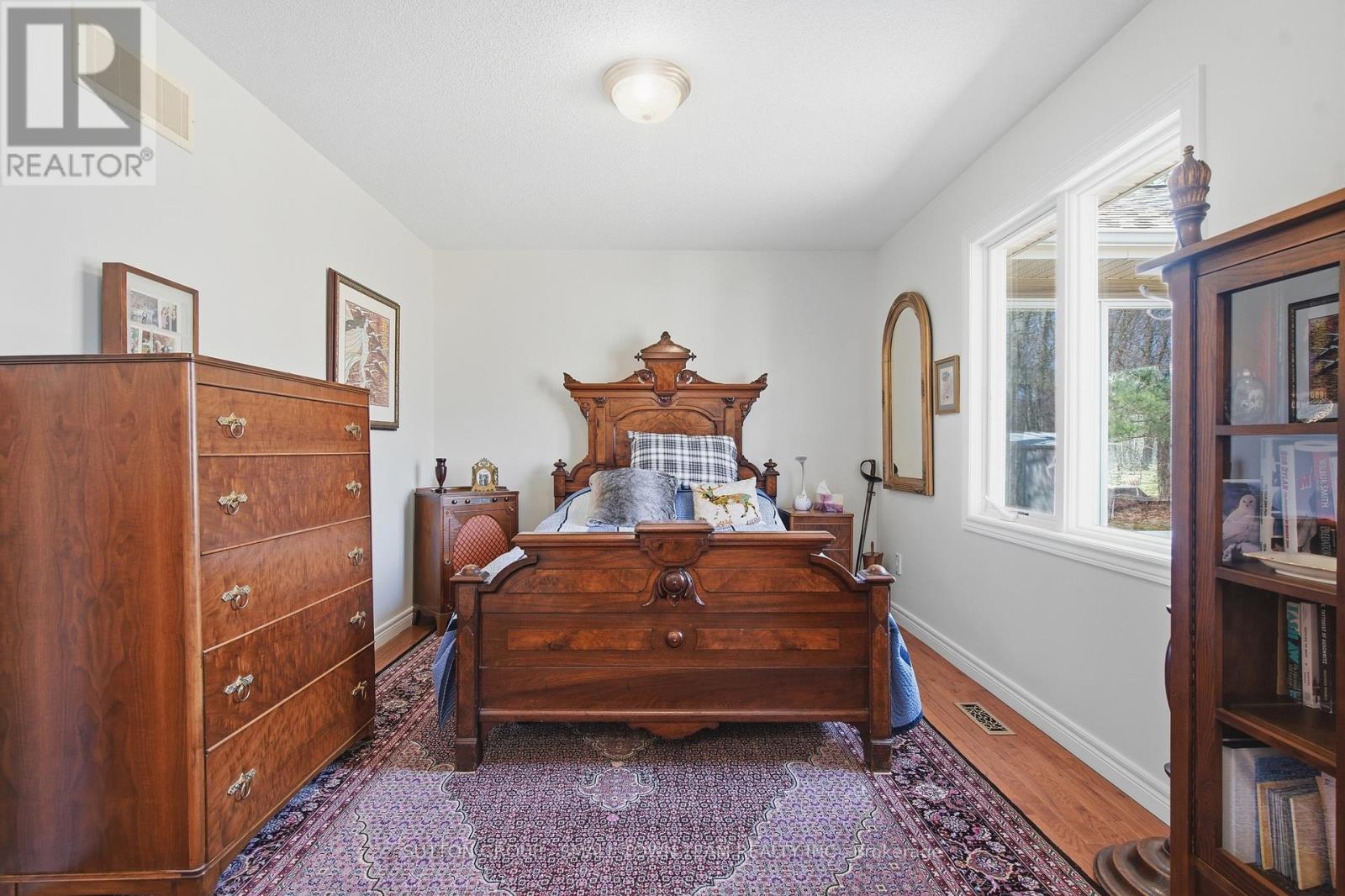 8816 Timberwood Trail, Lambton Shores, Ontario  N0M 1T0 - Photo 28 - X12984432