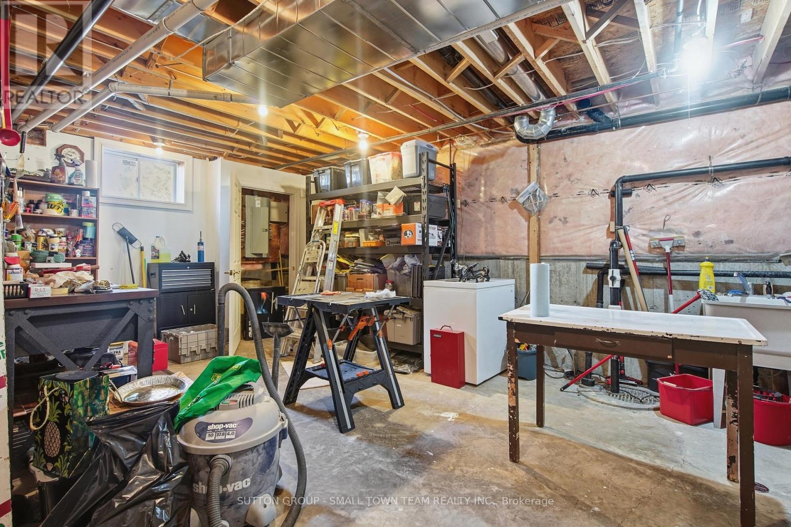 8816 Timberwood Trail, Lambton Shores, Ontario  N0M 1T0 - Photo 38 - X12984432