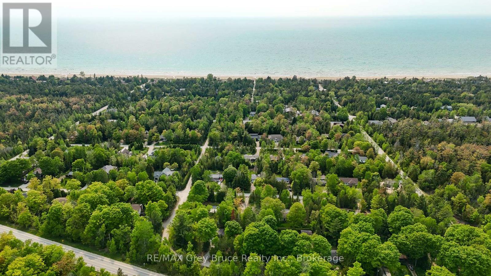 425 Dufferin Avenue, South Bruce Peninsula, Ontario N0H 2G0 - Photo 9 - X12984378