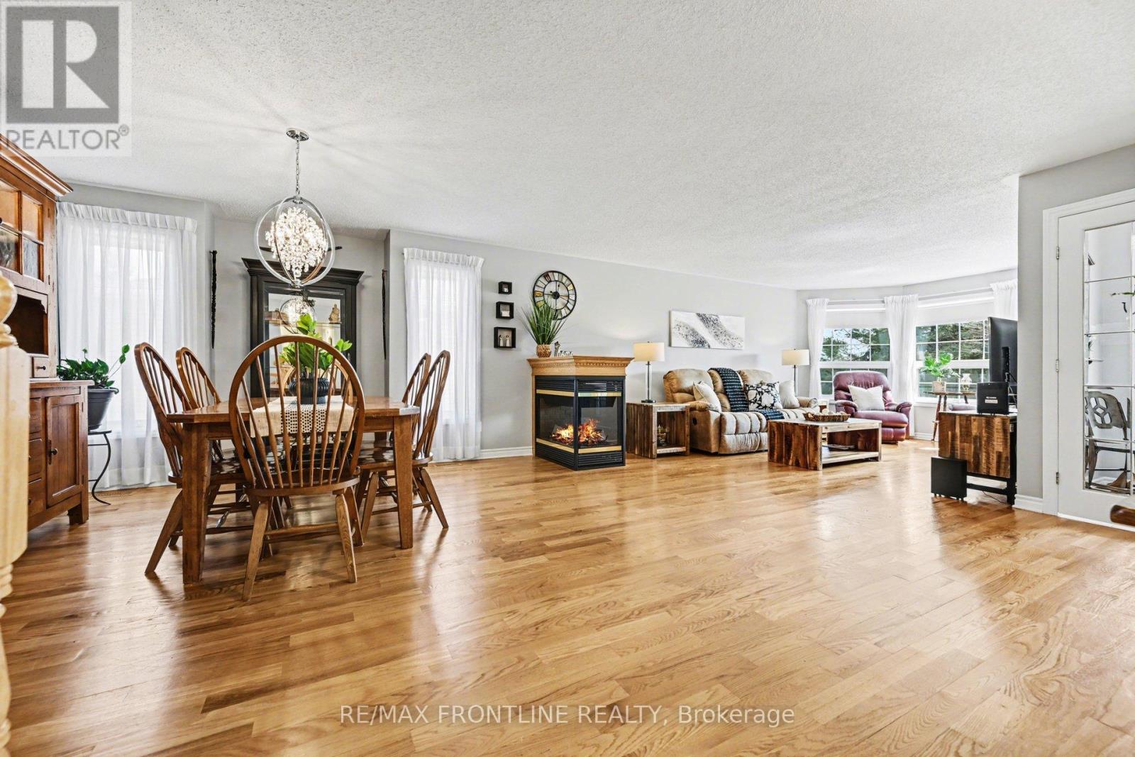 29 Decaria Boulevard, Perth, Ontario  K7H 3P8 - Photo 9 - X12984386