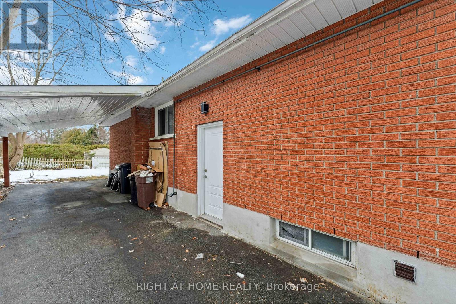 1274 Cobden Road E, Ottawa, Ontario  K2C 3A2 - Photo 3 - X12984340
