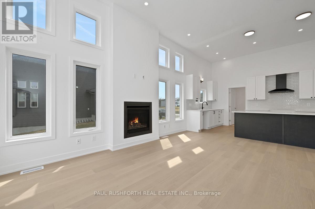 280 Antler Court, Mississippi Mills, Ontario  K0A 1A0 - Photo 11 - X12984404