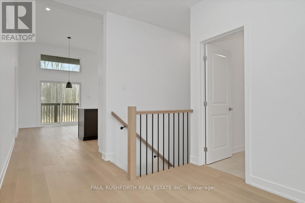 280 Antler Court, Mississippi Mills, Ontario  K0A 1A0 - Photo 8 - X12984404