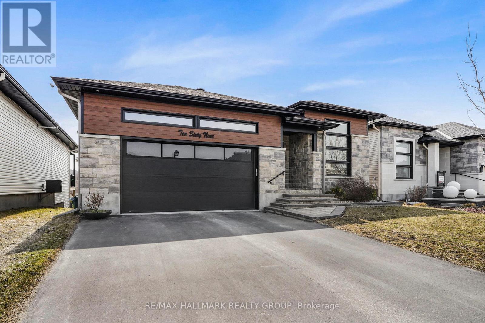 1069 Diamond Street, Clarence-Rockland, Ontario  K4K 1P6 - Photo 2 - X12984438