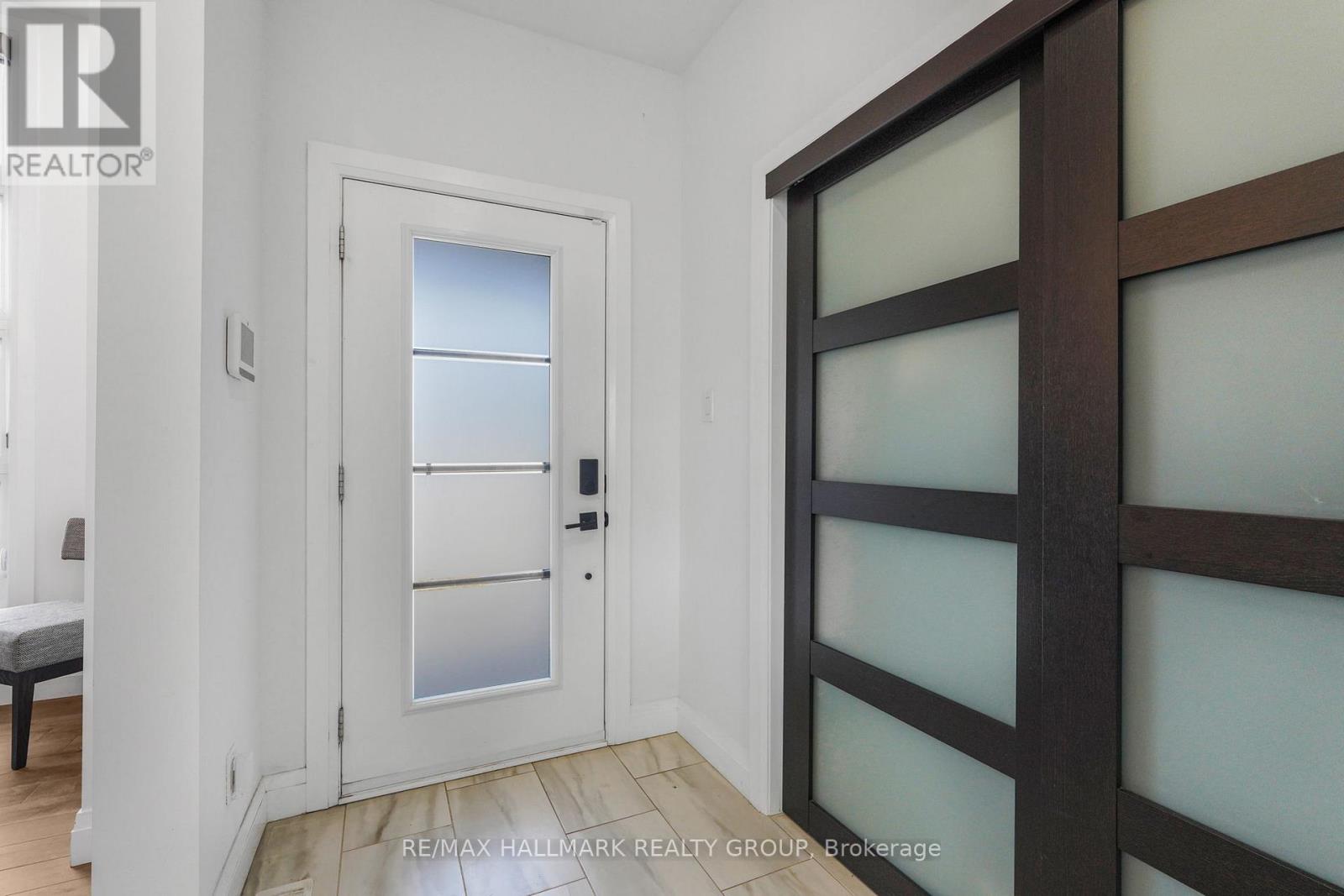 1069 Diamond Street, Clarence-Rockland, Ontario  K4K 1P6 - Photo 4 - X12984438