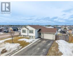 10 NEWPORT DRIVE, Petawawa, Ontario