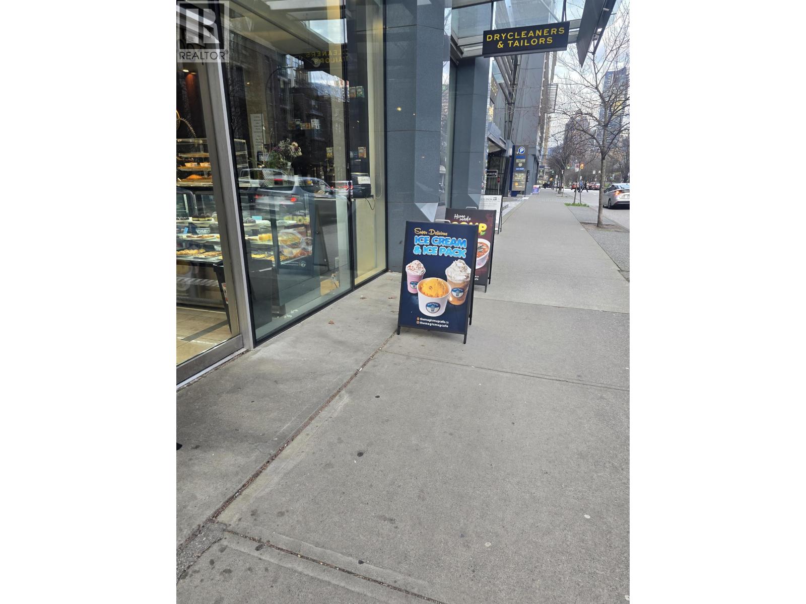 Listing Picture 7 of 9 : 1091 HORNBY STREET, Vancouver / 溫哥華 - 魯藝地產 Yvonne Lu Group - MLS Medallion Club Member