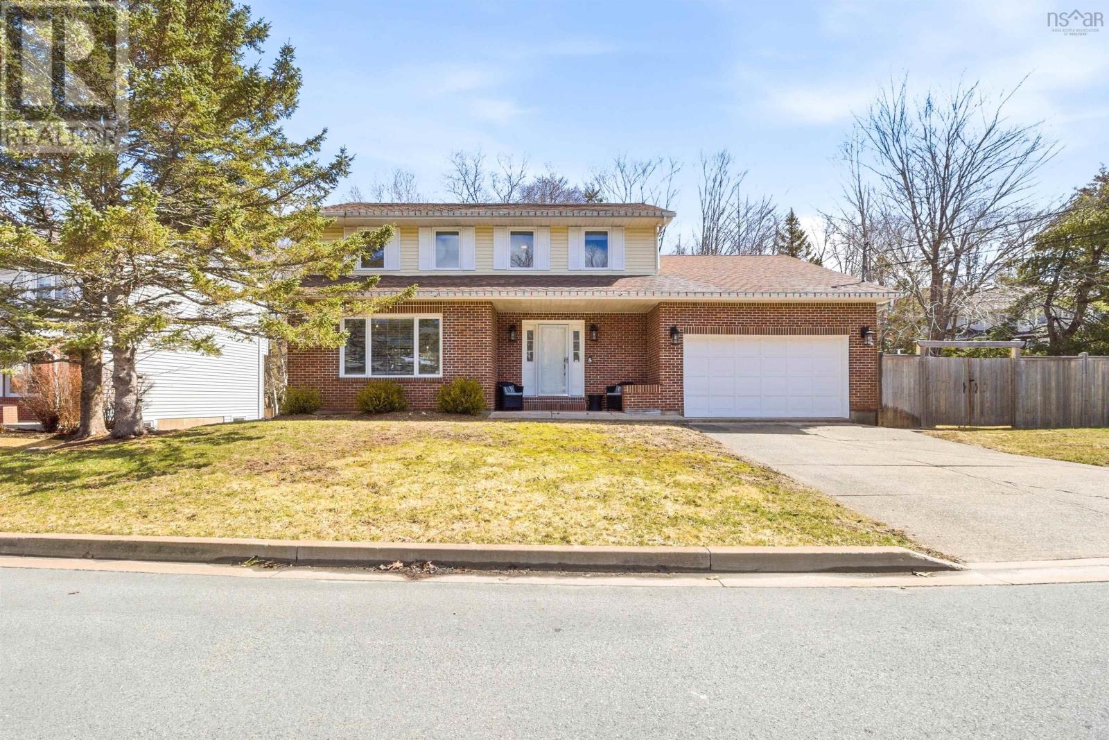 5 Parkvale Crescent, Bedford, Nova Scotia