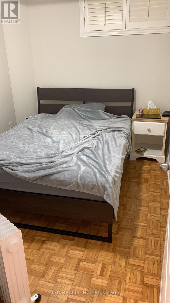 Lower - 149 Cedric Avenue, Toronto, Ontario  M6C 3X7 - Photo 3 - C12973556