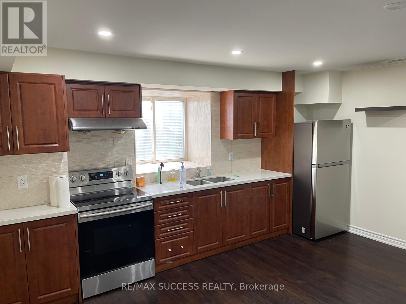 3 Aries Street, Brampton, Ontario  L6Y 5Z2 - Photo 7 - W12969084