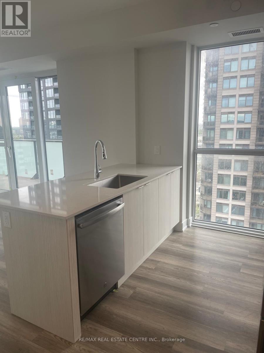 1811 - 430 Square One Drive, Mississauga, Ontario  L5B 0L6 - Photo 10 - W12979146