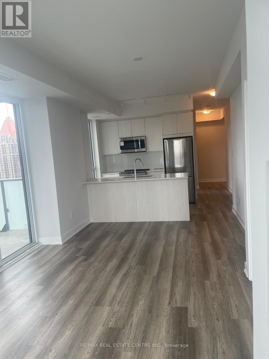 1811 - 430 Square One Drive, Mississauga, Ontario  L5B 0L6 - Photo 11 - W12979146