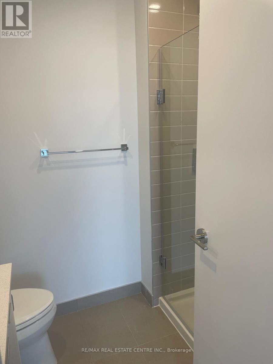 1811 - 430 Square One Drive, Mississauga, Ontario  L5B 0L6 - Photo 15 - W12979146