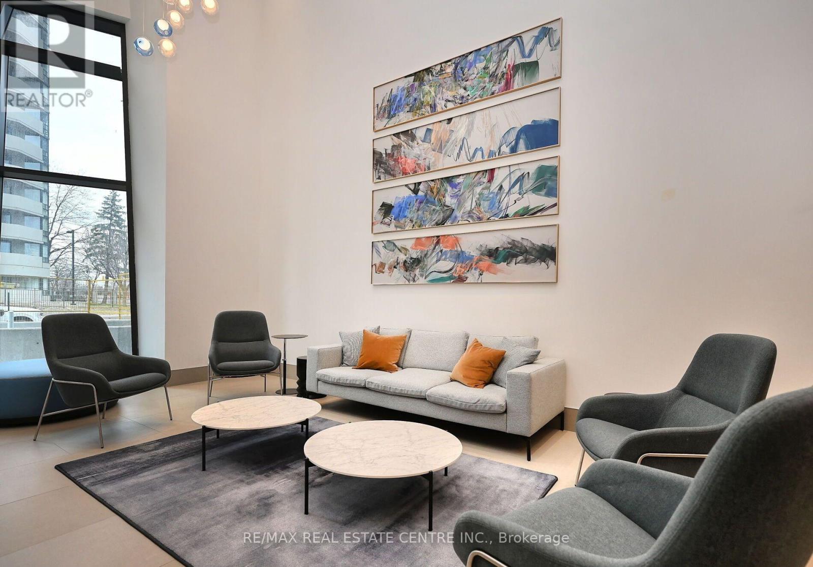 1811 - 430 Square One Drive, Mississauga, Ontario  L5B 0L6 - Photo 5 - W12979146