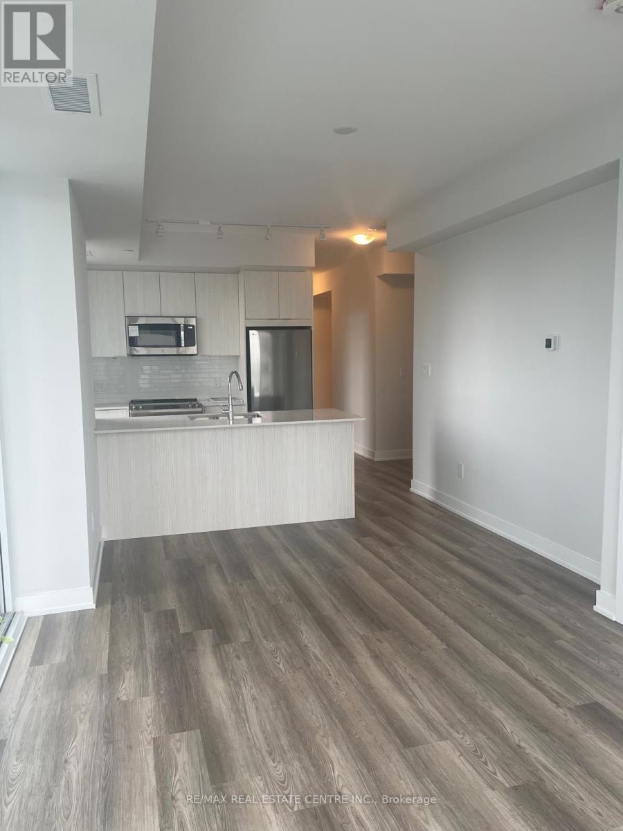 1811 - 430 Square One Drive, Mississauga, Ontario  L5B 0L6 - Photo 8 - W12979146