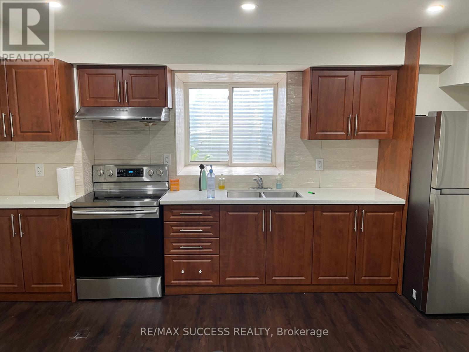 3 Aries Street, Brampton, Ontario  L6Y 5Z2 - Photo 8 - W12969084