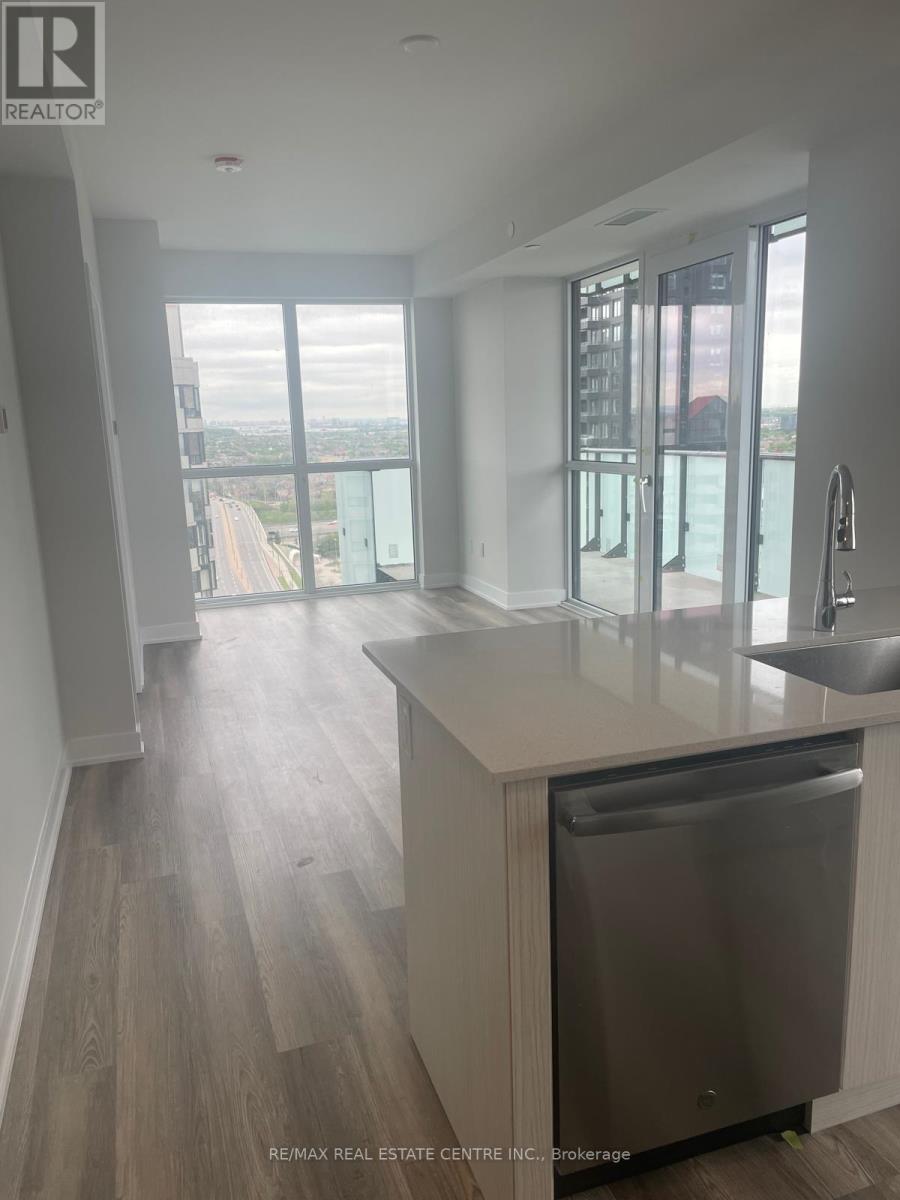 1811 - 430 Square One Drive, Mississauga, Ontario  L5B 0L6 - Photo 12 - W12979146