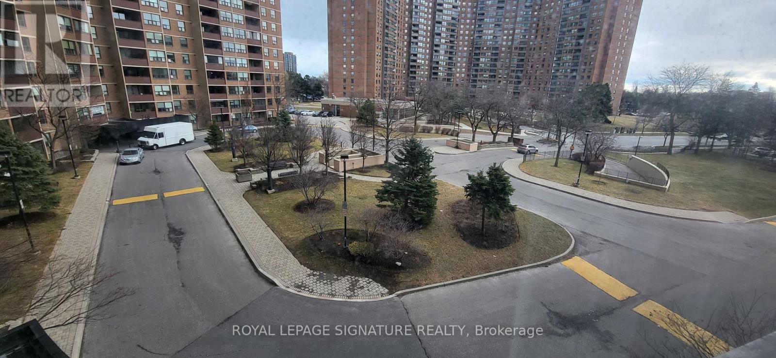 405 - 714 The West Mall, Toronto, Ontario  M9C 4X1 - Photo 6 - W12983752