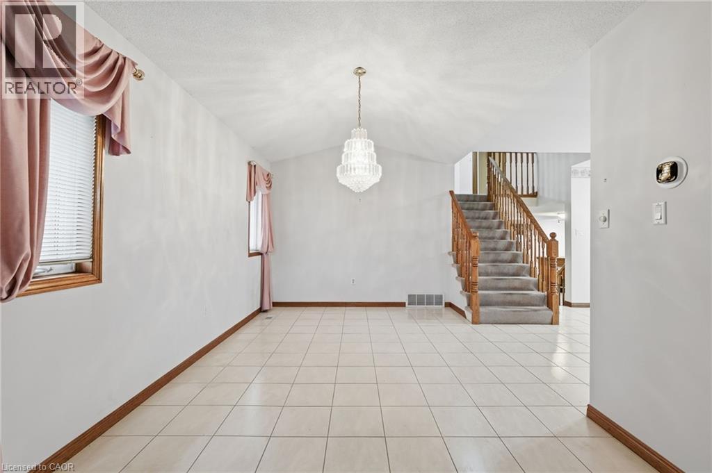 58 Byng Street, Hamilton, Ontario  L9B 2G1 - Photo 11 - 40813474