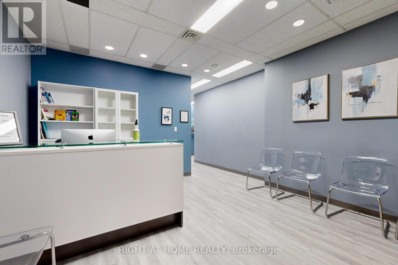 305 - Rms 2,4,10 - 240 Duncan Mill Road, Toronto, Ontario  M3B 3S6 - Photo 6 - C12984390