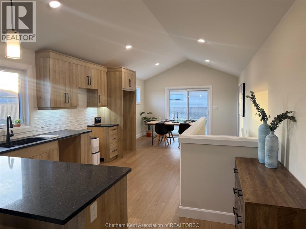 216 Ironwood Trail, Chatham, Ontario  N7M 0T3 - Photo 7 - 26007809