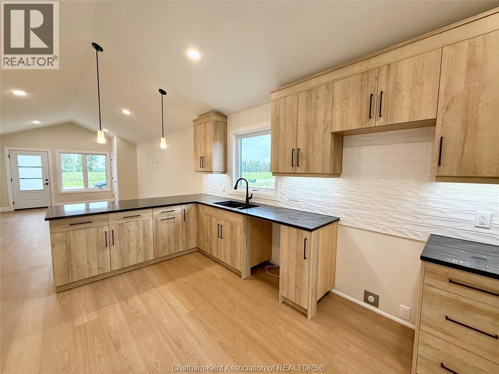 216 Ironwood Trail, Chatham, Ontario  N7M 0T3 - Photo 8 - 26007809