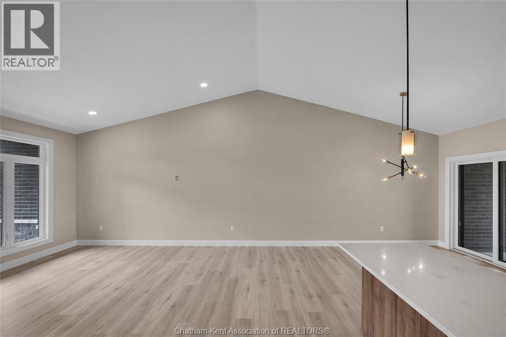 567 Keil Trail North, Chatham, Ontario  N7L 0G8 - Photo 4 - 26007807