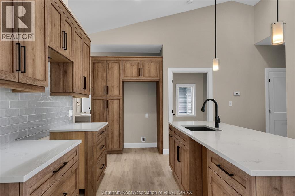 567 Keil Trail North, Chatham, Ontario  N7L 0G8 - Photo 8 - 26007807