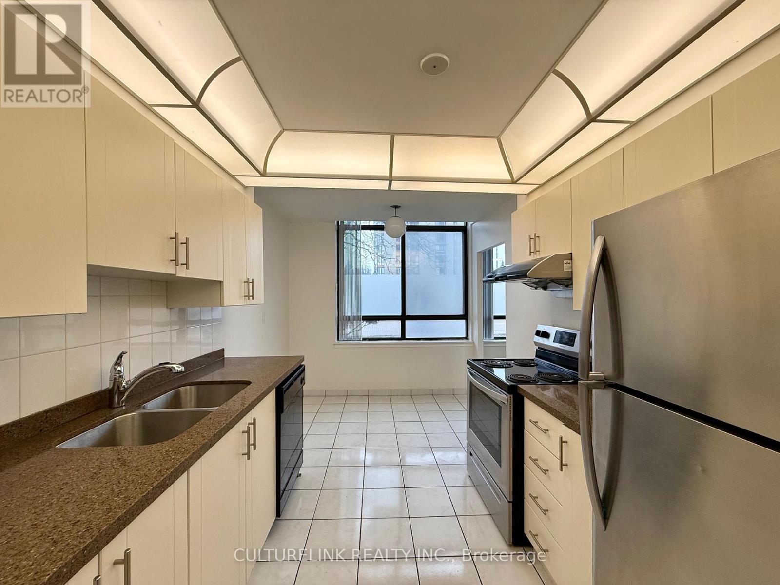 135 - 25 Bamburgh Circle, Toronto (Steeles), Ontario  M1W 3W2 - Photo 4 - E12984406