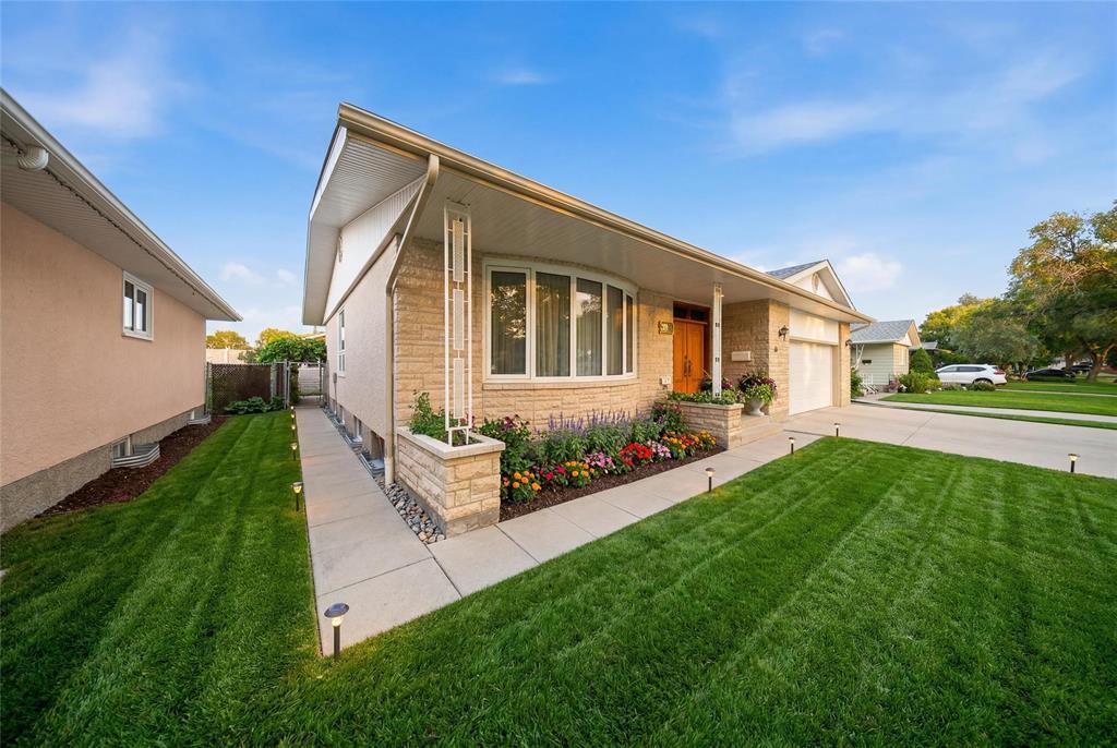 59 Roselawn Bay, Winnipeg, Manitoba  R2G 1W5 - Photo 47 - 202606857