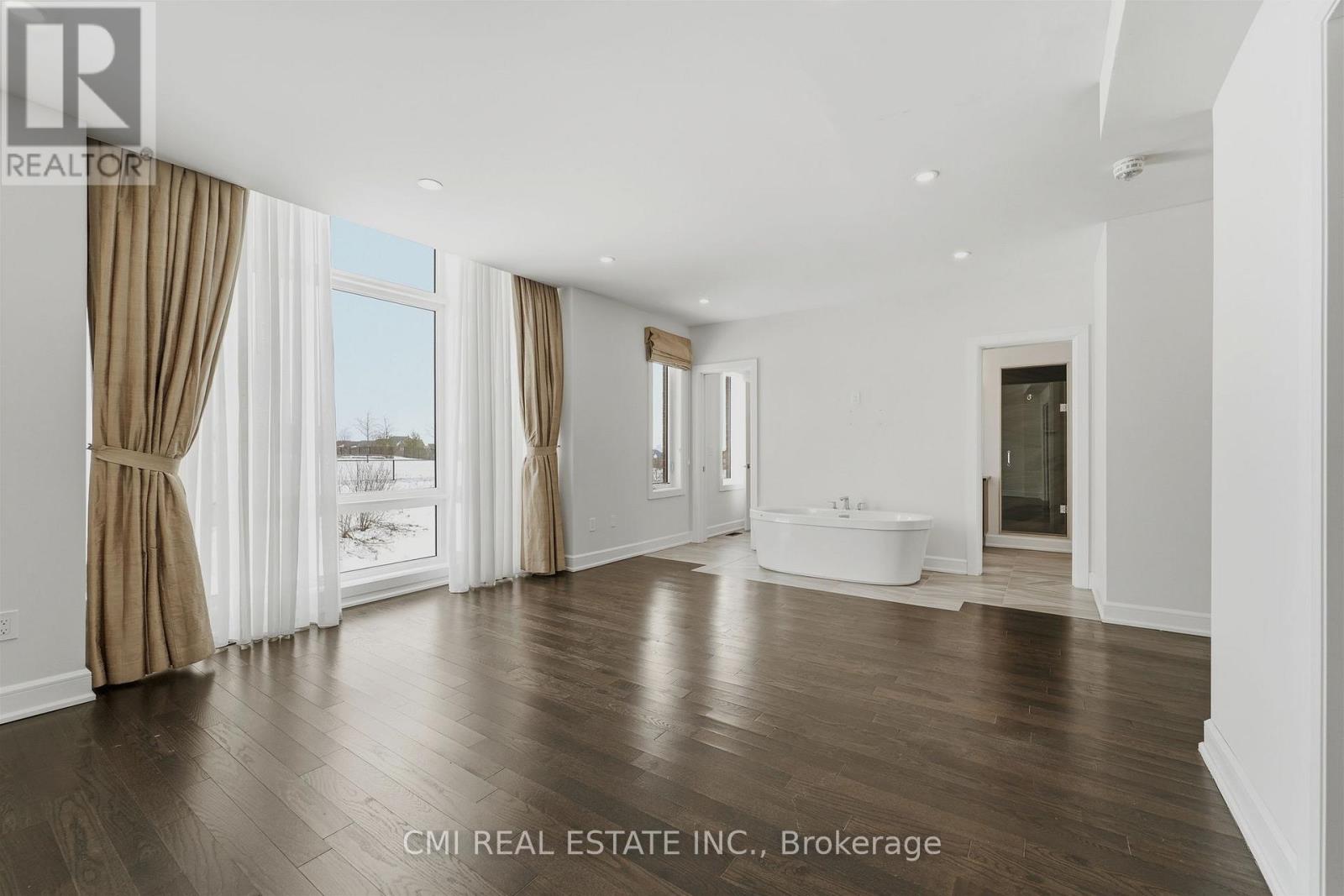 392 Farrell Road, Vaughan, Ontario  L6A 4W8 - Photo 5 - N12984334