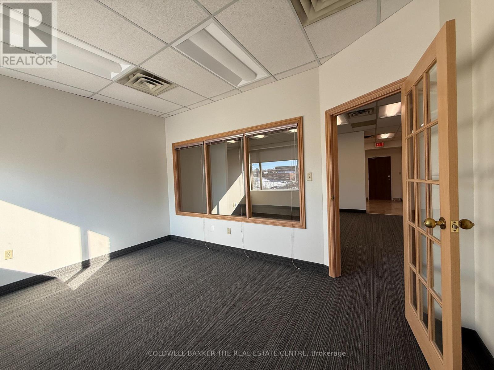 303 - 390 Davis Drive, Newmarket, Ontario  L3Y 7T8 - Photo 23 - N12984344