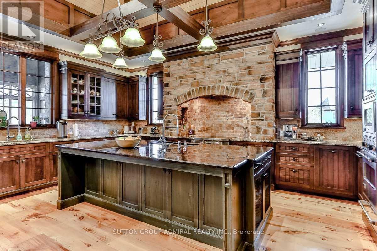 66 Scotch Valley Drive, King (King City), Ontario  L7B 1L9 - Photo 21 - N12984392