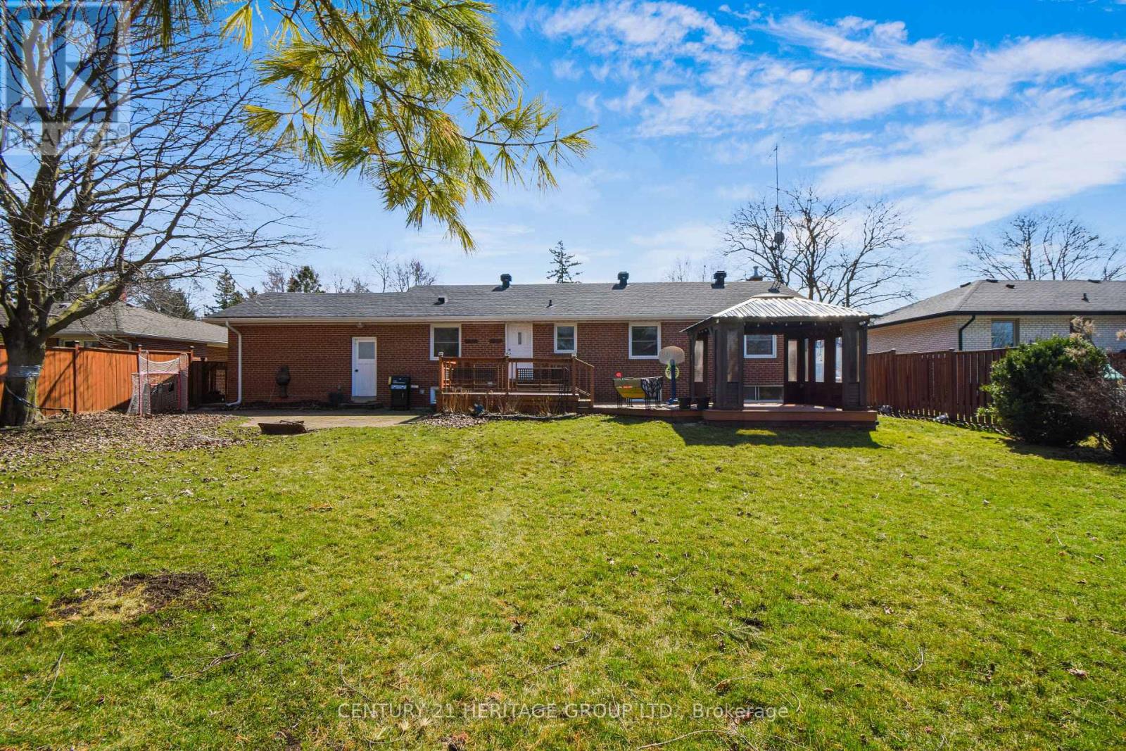 114 Elizabeth Grove, King (King City), Ontario  L7B 1H2 - Photo 14 - N12984444