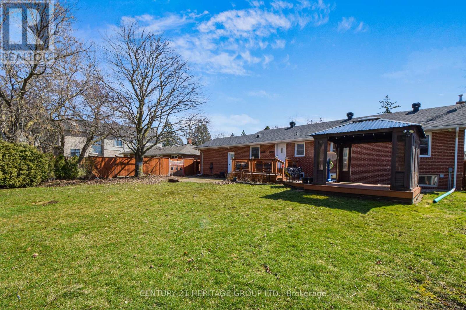 114 Elizabeth Grove, King (King City), Ontario  L7B 1H2 - Photo 15 - N12984444