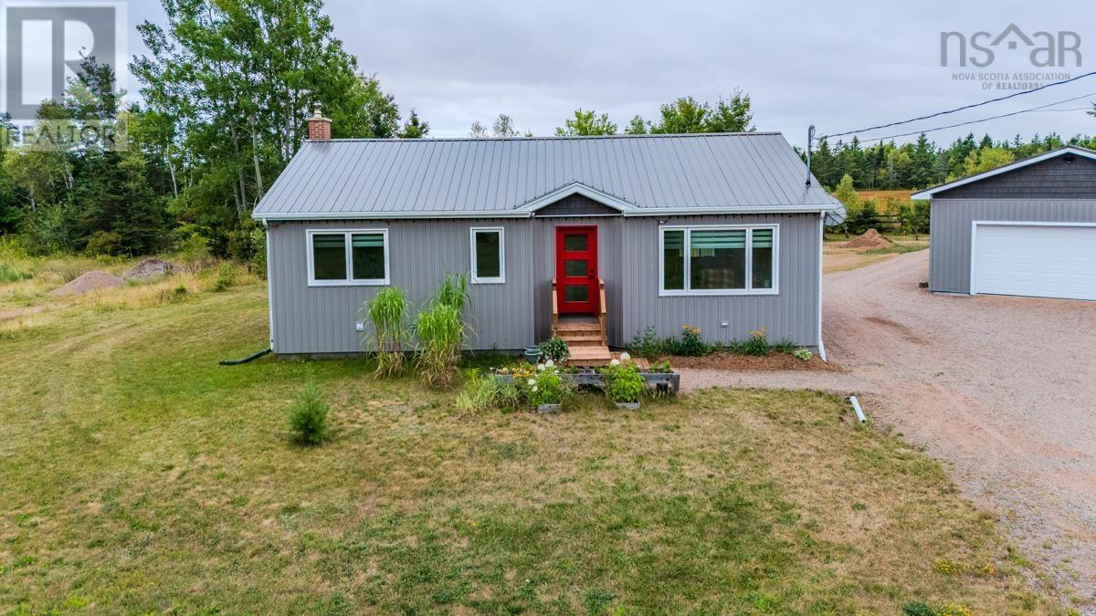 7048 HIGHWAY 2, Portapique, Nova Scotia